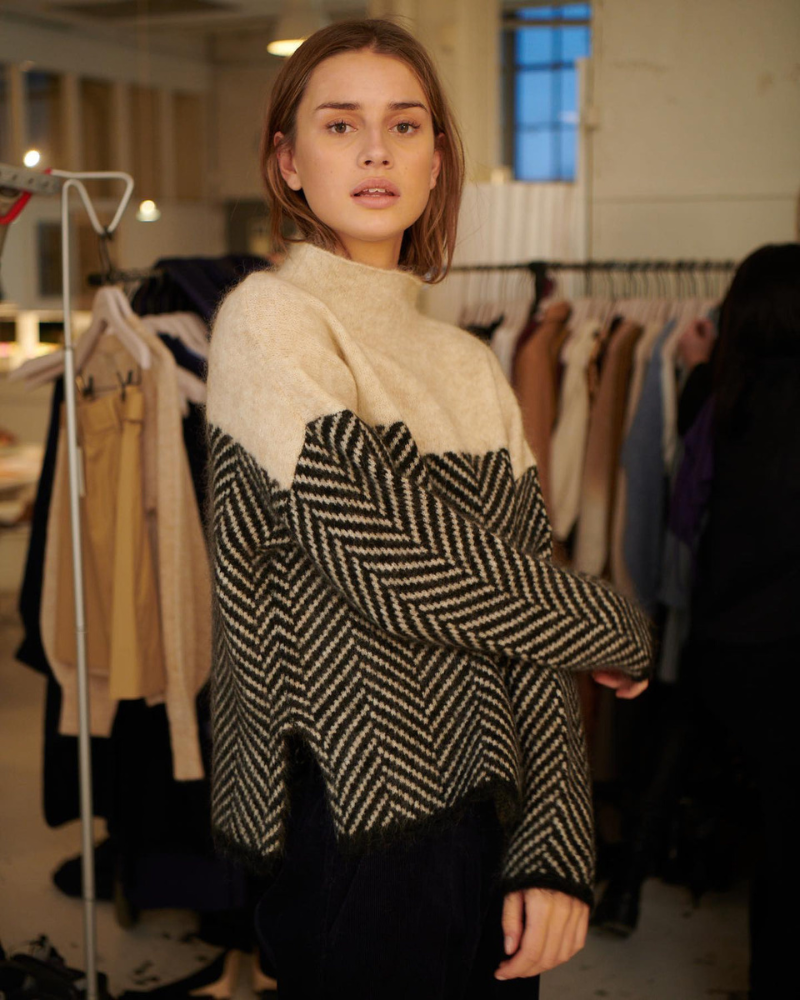 Norah - Cotton Turtleneck Sweater